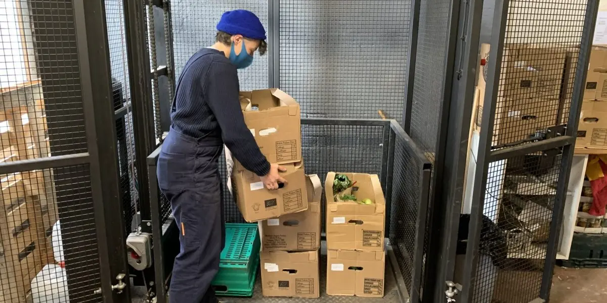 commercial-goods-lift-manufacturing-company